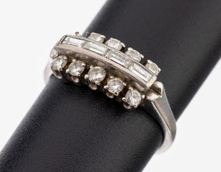 14 kt gold diamond-ring , WG 585/000, 4 diamond ba
