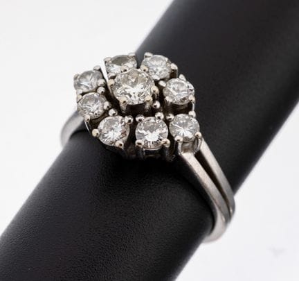 14 kt gold brilliant-ring , WG 585/000, 9 brillian