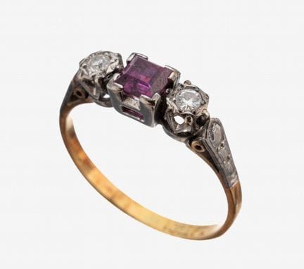 18 kt gold ruby-brilliant-ring, 1920s , YG 750/000
