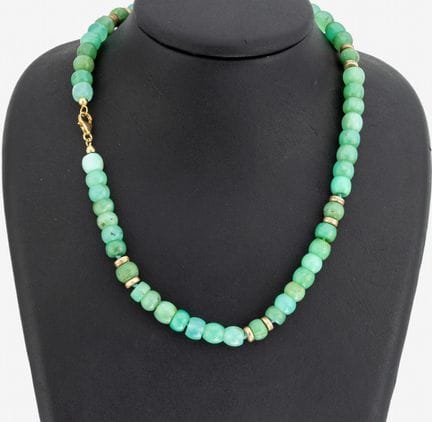 Jade-necklace , jade-links in different sizes and 