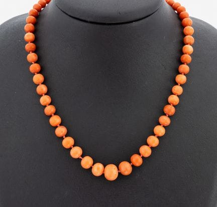 Coral-necklace, Italy, approx. 1900 , coral-sphere