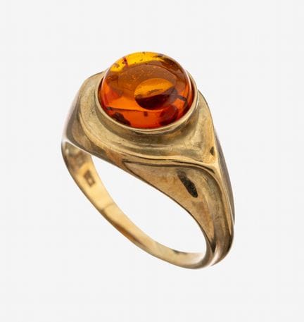 9 kt gold amber-ring , YG 375/000, unpretentious, 