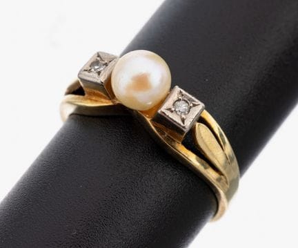 14 kt gold pearl-diamond-ring, 1950s , YG/WG585/00