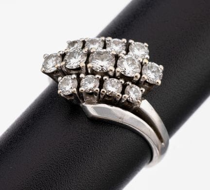14 kt gold brilliant-ring , WG 585/000, 13 brillia