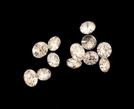 Lotto 12 diamanti sciolti, per un totale di circa 