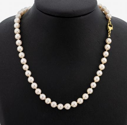 Collar de perlas con cierre de oro de 8 quilates, 