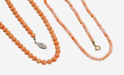 Lot 2 coral-necklaces , 1 x coral-spheres, diam. a