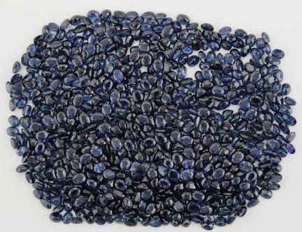 Lot loose sapphires , total approx. 163.56 ct, ova