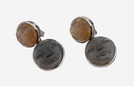 Pair of 14 kt gold moonstone-earrings , WG 585/000