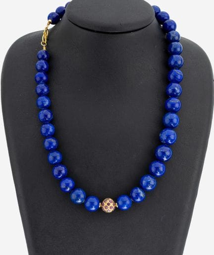 Lapis lazuli-necklace with 18 kt gold clasp , YG 7