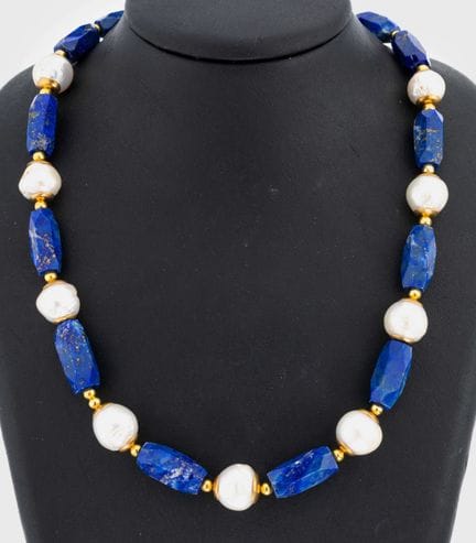 Lapis lazuli-pearl-necklace , elongated bevelled l
