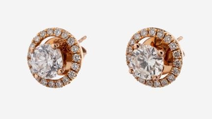 Paire de boucles d'oreilles en or 14 carats sertie