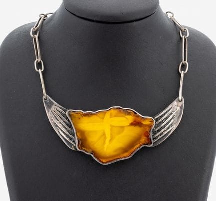 Amber necklace, 1950s, silver tested, centered but