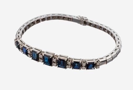 18 kt gold sapphire-diamond-bracelet, 1970s , WG 7