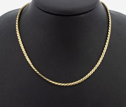 Collier en or 14 carats, poinçon GG 585/000, longu