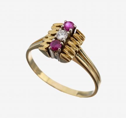 14 kt gold ruby-brilliant-ring, 1950s-60s , YG 585