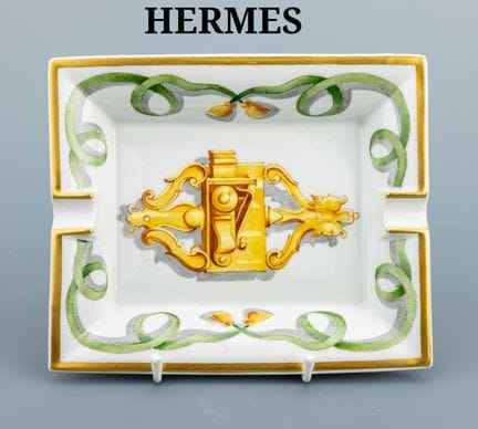 HERMES ashtray , porcelain, centered presentation 