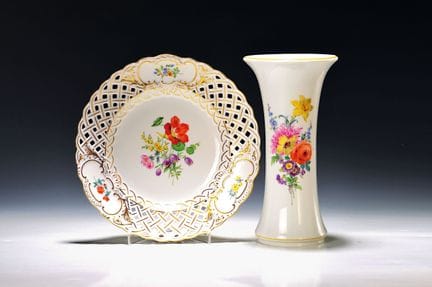 Assiette et vase, Meissen, XXe siècle ; assiette à