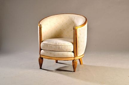 Elegante sillón, probablemente de Francia, de los 