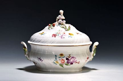 Gran sopera con tapa y presentoire, Meissen, c. 17