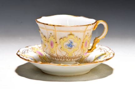 Tasse et soucoupe, Meissen, vers 1880/90, épées à 