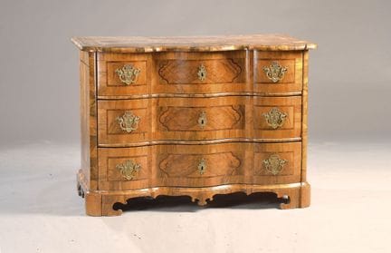 Cómoda barroca, del sur de Alemania, hacia 1760/80