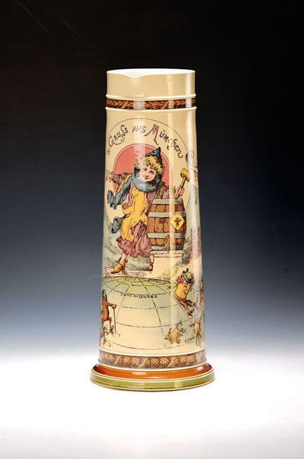 Jarra grande de cerveza con el «Münchner Kindl», V