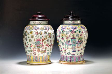 Dos jarrones con tapa, China, hacia 1860/70, Tongz