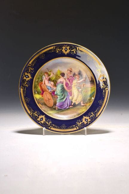 Assiette décorative d'inspiration viennoise, vers 