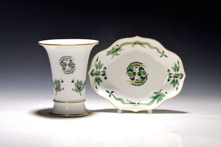 Vase en forme d'entonnoir et coupelle, « dragon ve