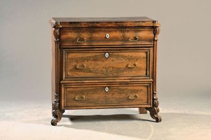 Cómoda Biedermeier, siglo XIX, chapado de nogal, 3