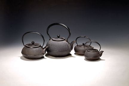 Cuatro teteras japonesas «Subin», Japón, hacia 190