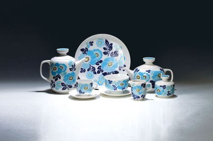 Servicio de café y mesa, flores de estilo «Space P