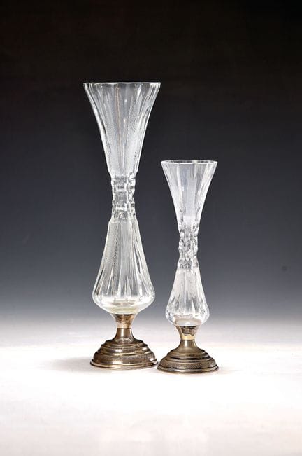 2 vases à monture en argent, Italie, après 1968, m