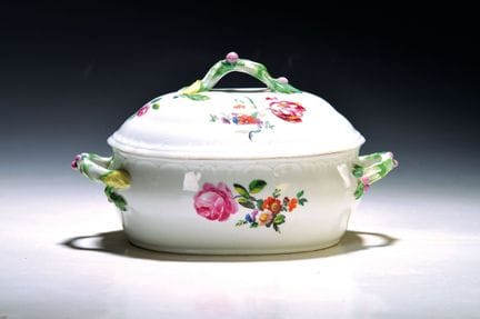 Bol à couvercle, KPM Berlin, vers 1780-1800, porce