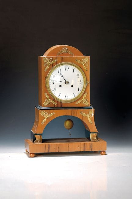 Reloj de mesa, estilo Imperio, del sur de Alemania