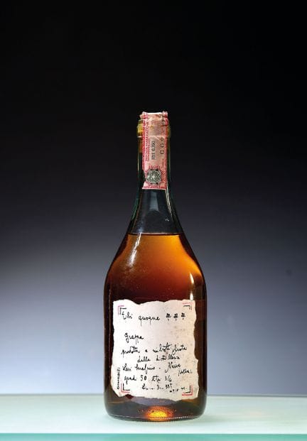 1 bouteille de grappa « Tibi Quoque », Distillerie