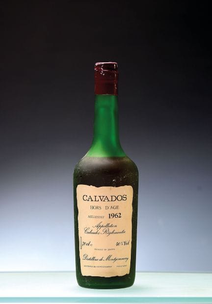 1 bouteille de calvados Montgomery Vintage 1962, S