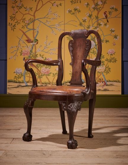 POLTRONA A BRACCIOLI APERTI "RED WALNUT" DEL RE GI