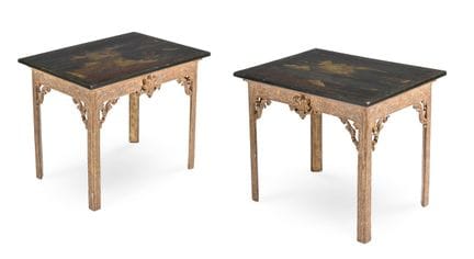 COPPIA DI CONSOLE IN LEGNO INTAGLIATO E DORATO,  G