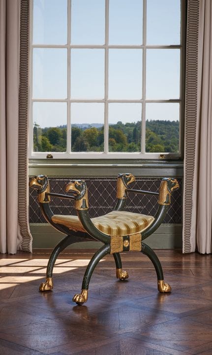 COPPIA DI SGABELLI IN STILE REGENCY CON STRUTTURA 