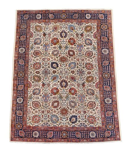 Un tappeto di Tabriz, 1910 circa, circa 332 x 235 
