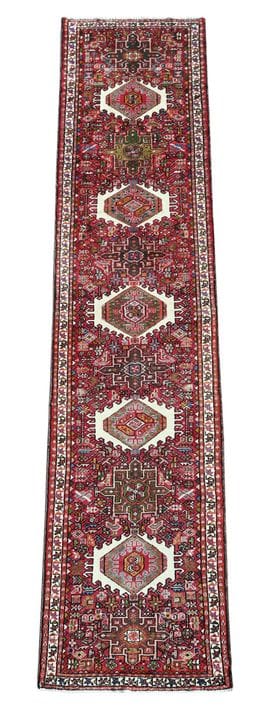 Un tappeto KARACHE di circa 371 x 83 cm