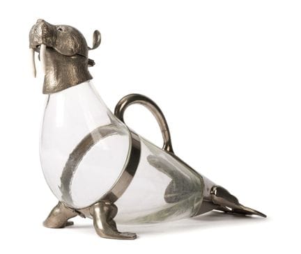 CRUCIÈRE À FORME DE MORSE EN METAL AGRÉTÉ ET VERRE