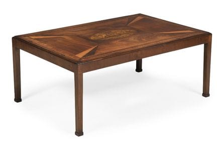 Y A GEORGE III SPECIMEN MARQUETRY ROYAL COAT OF AR