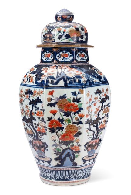 GRAND VASE JAPONAIS D'ARITA AVEC COUVERCLE, ÉPOQUE