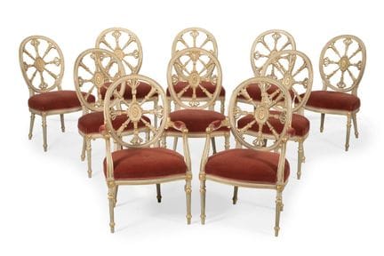 ENSEMBLE DE DIX CHAISES DE SALLE À MANGER PEINTES 