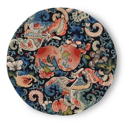 Ein elegantes rundes Seidenwappen aus der Qing-Dyn