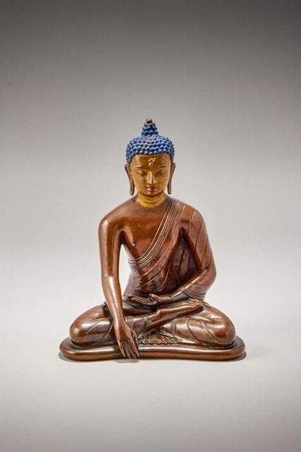 Une belle figurine tibétaine en bronze représentan