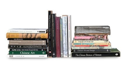 Ɵ A small group of Chinese reference booksincludin